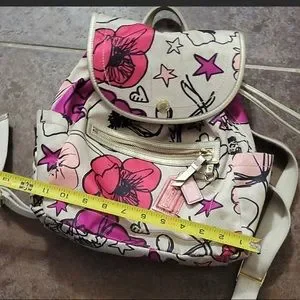Coach | Bags | Coach Signature Daisy Kyra Satin Flower Print  display picture 3